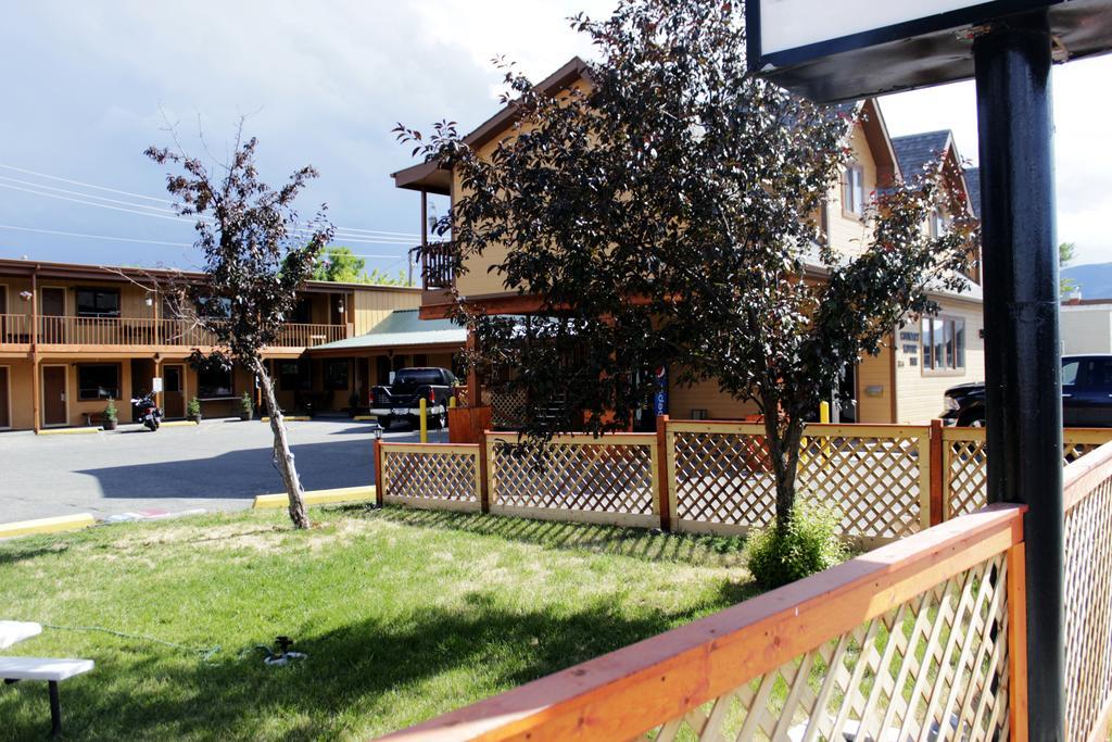 Country Motor Inn Livingston Exterior photo