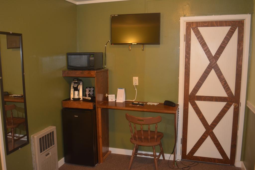 Country Motor Inn Livingston Exterior photo