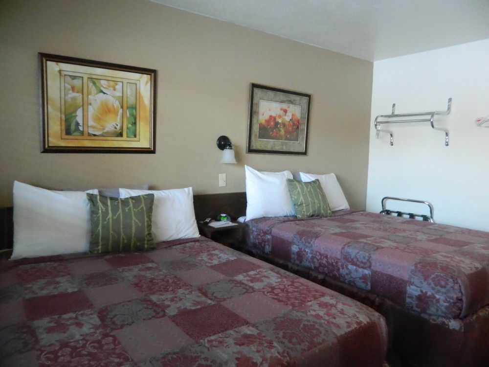 Country Motor Inn Livingston Exterior photo