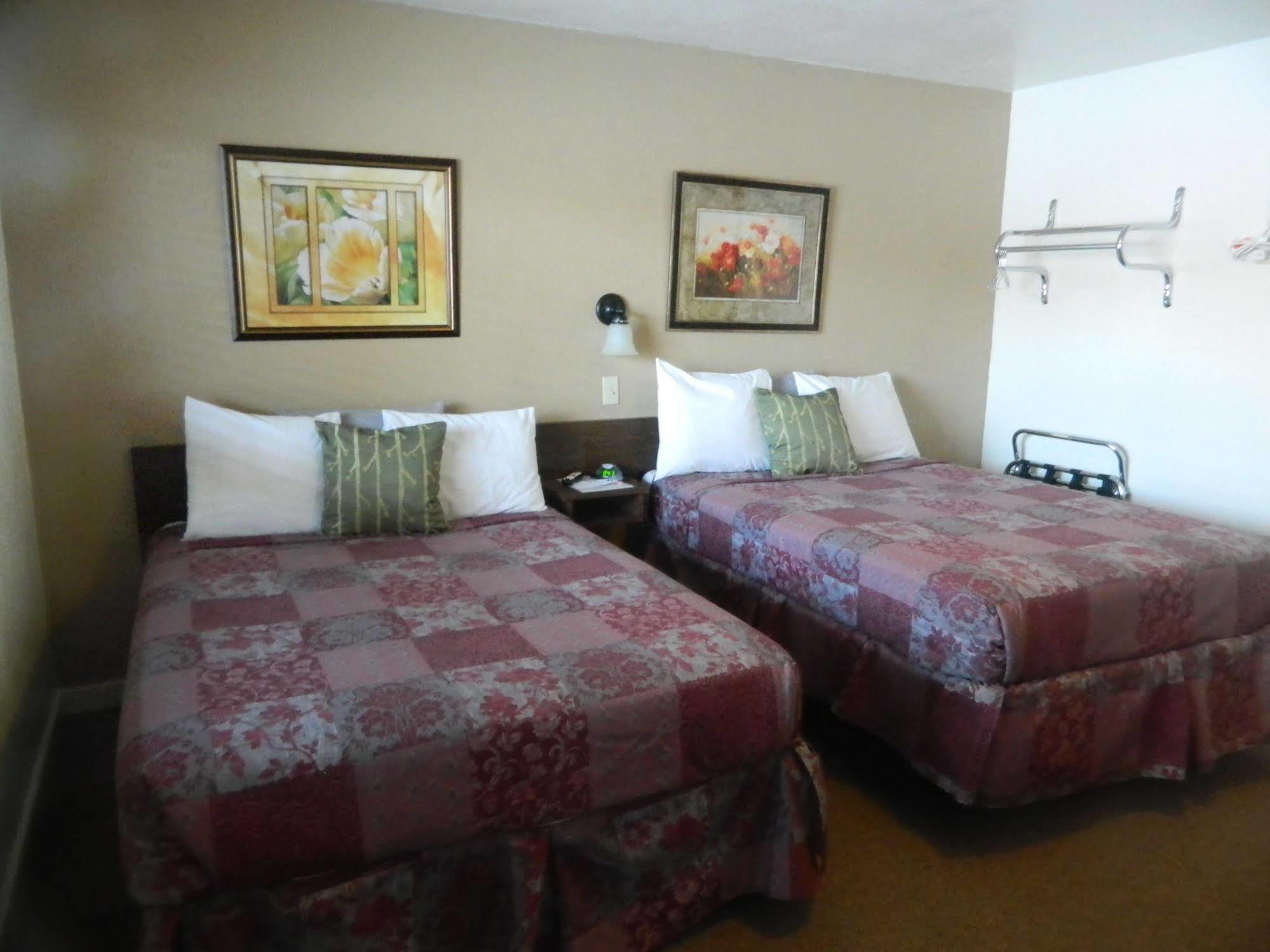 Country Motor Inn Livingston Exterior photo