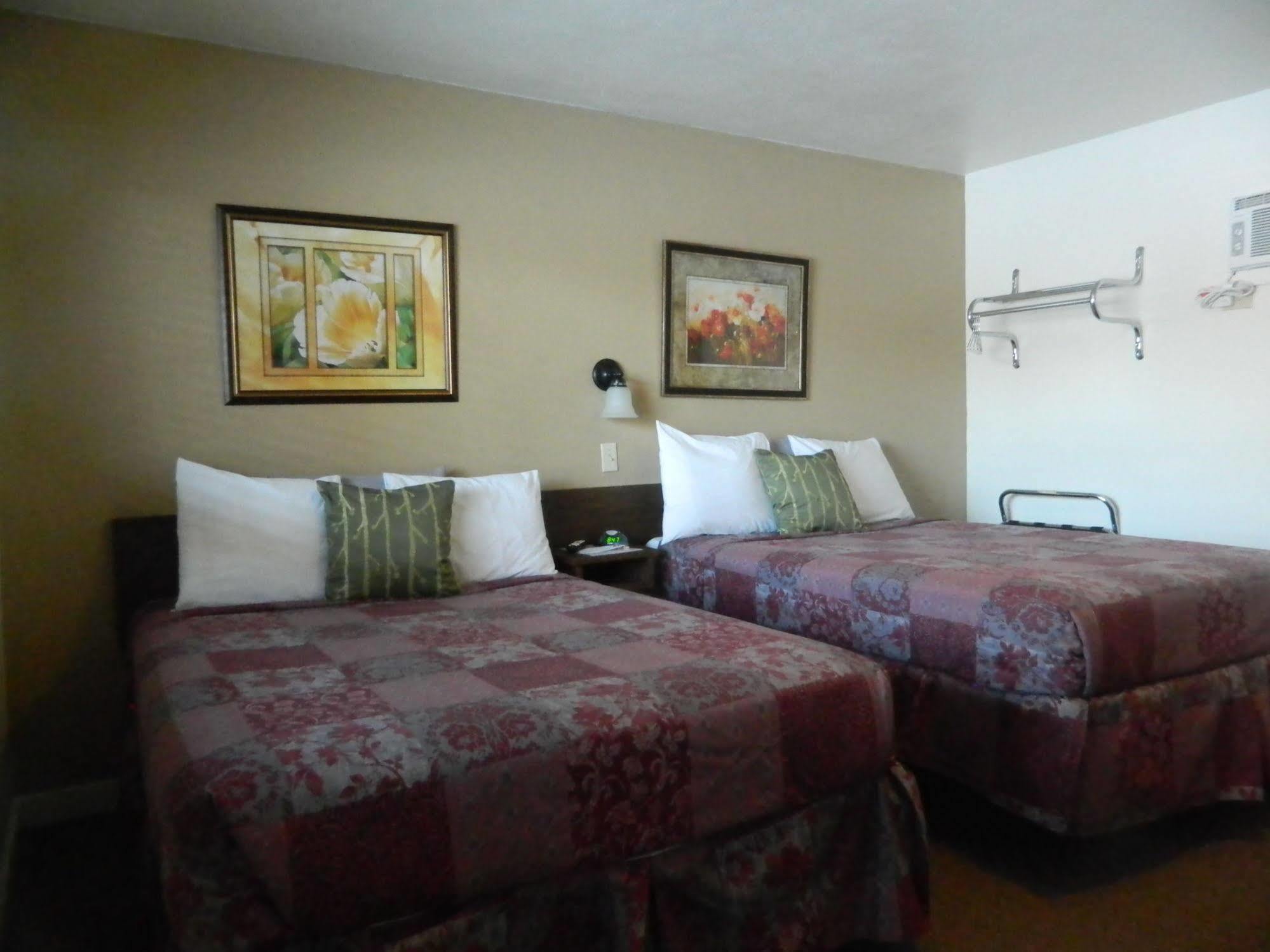 Country Motor Inn Livingston Exterior photo